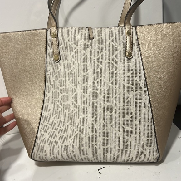 Calvin Klein large Signature and Gold Tone Tote - Picture 6 of 10